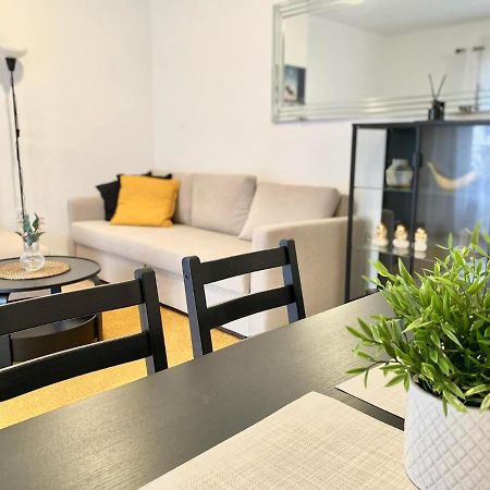 Locos Beach Holiday Apartments Torrevieja Exterior photo
